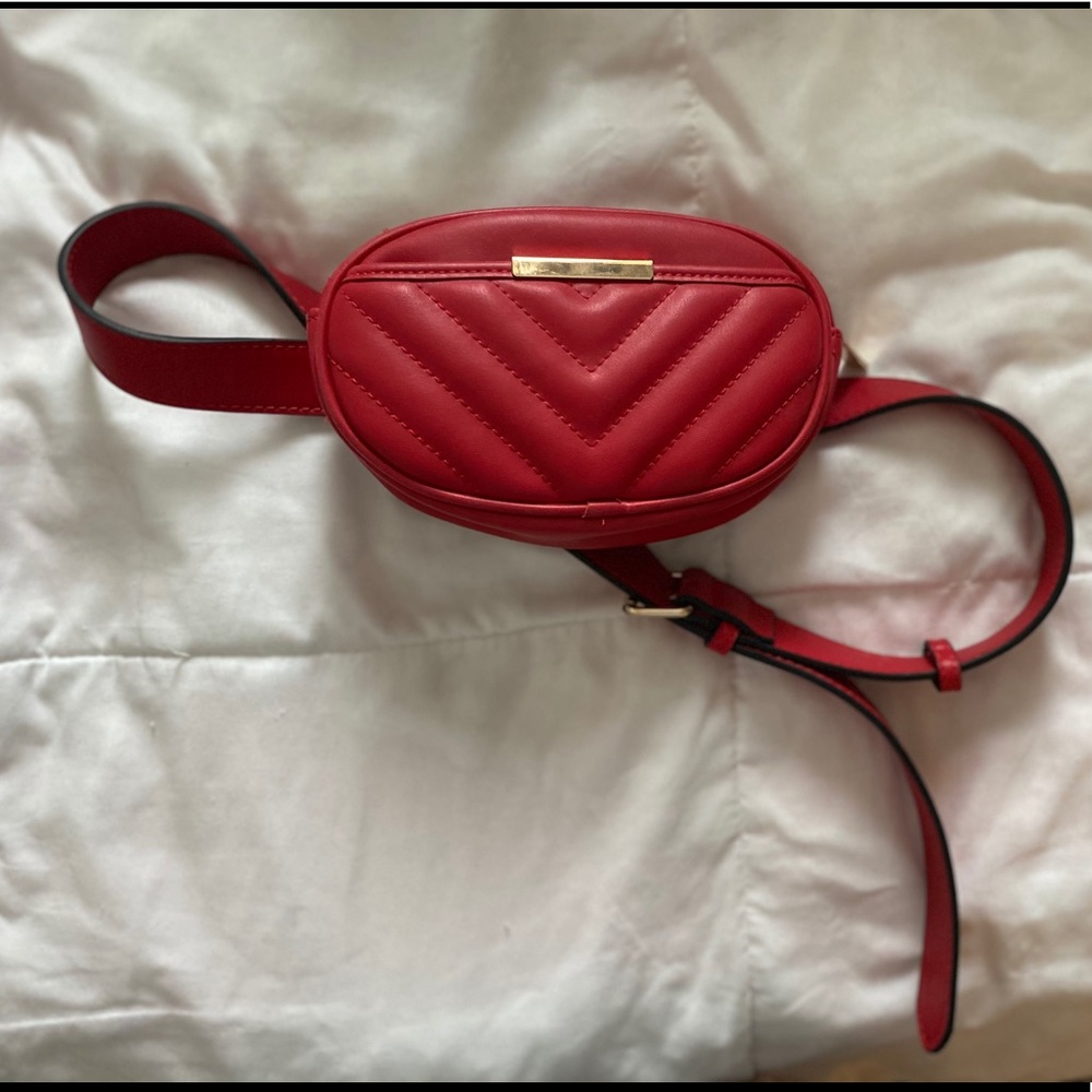 Red belt purse